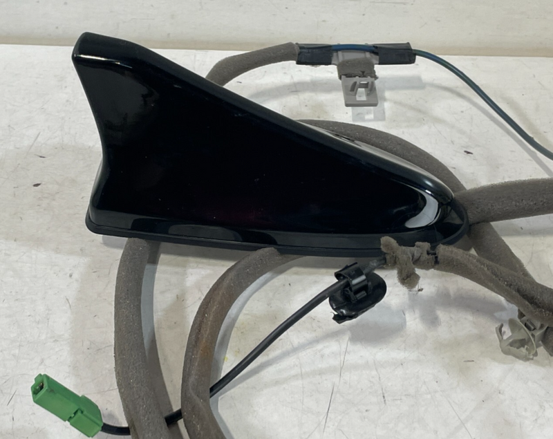 Load image into Gallery viewer, 2021 - 2025 HYUNDAI ELANTRA ROOF SHARK FIN ANTENNA MODULE 96210-AA000-EB # 93726