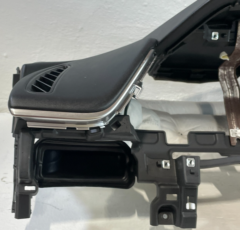 Load image into Gallery viewer, 2020-2022 HYUNDAI SONATA DASHBOARD INSTRUMENT COVER DASH PANEL ASSEMBLY # 102116