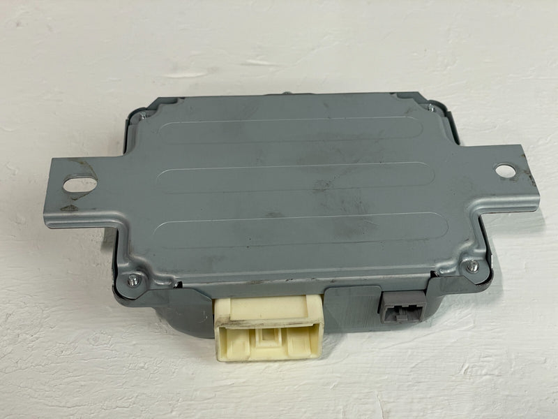 Load image into Gallery viewer, 2022 - 2024 HONDA CIVIC VOLTAGE STABILIZER MANAGMENT CONTROL MODULE UNIT # 88491