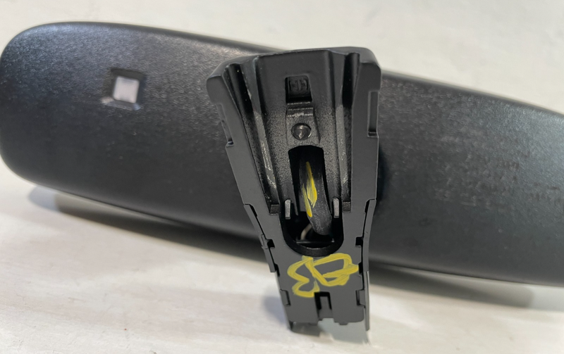 Load image into Gallery viewer, 2016 - 2022 HYUNDAI PALISADE TUCSON ELANTRA INTERIOR REAR VIEW MIRROR # 104734