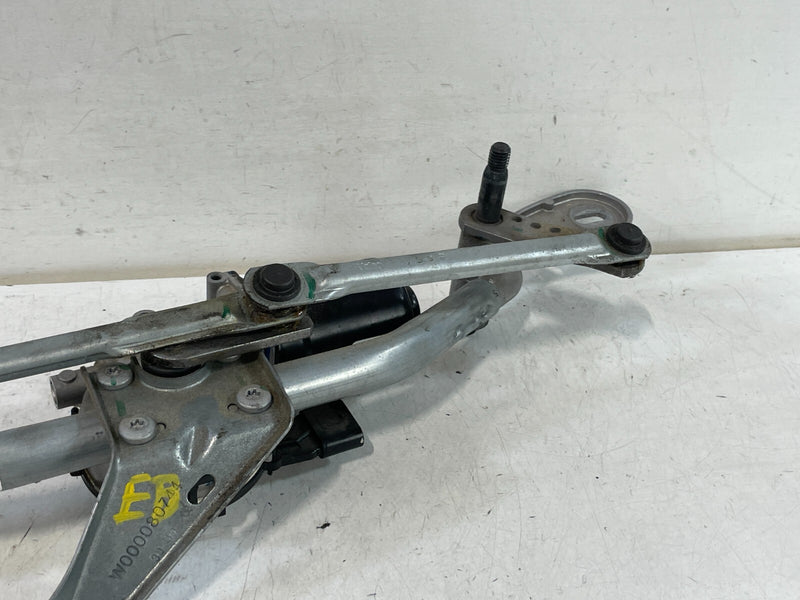 Load image into Gallery viewer, 19-24 BMW 330i 330e FRONT WINDSHIELD WIPER TRANSMISSION LINKAGE W/ MOTOR # 98489