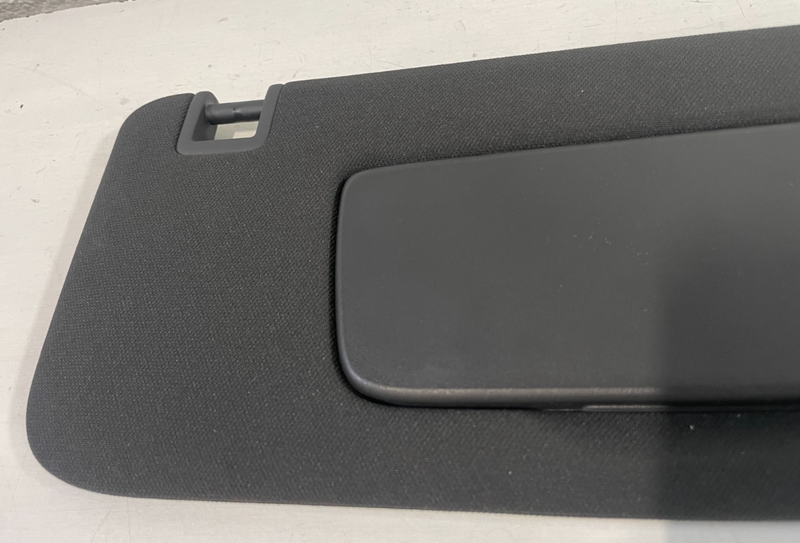 Load image into Gallery viewer, 20-25 CADILLAC CT5 FRONT RIGHT PASSENGER SIDE SUNVISOR SUN VISOR BLACK # 104939