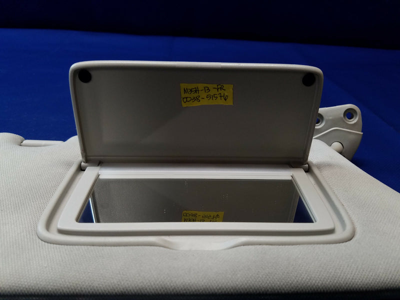 Load image into Gallery viewer, INFINITI M35h M37 M56 Q70 Q70L RIGHT PASSENGER SIDE SUNVISOR SUN VISOR # 51576