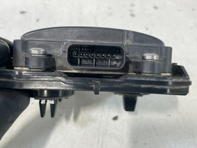 Load image into Gallery viewer, 2019 - 2021 INFINITI QX50 REAR LH OR RH BLIND SPOT RADAR WARNING SENSOR # 98783