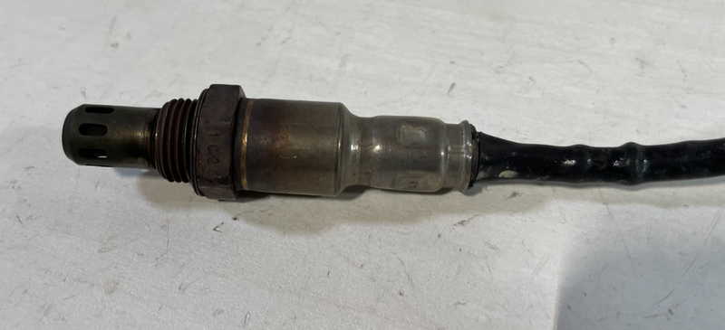Load image into Gallery viewer, 20-25 HYUNDAI PALISADE REAR RIGHT LOWER EXHAUST LAMBDA O2 OXYGEN SENSOR # 104743