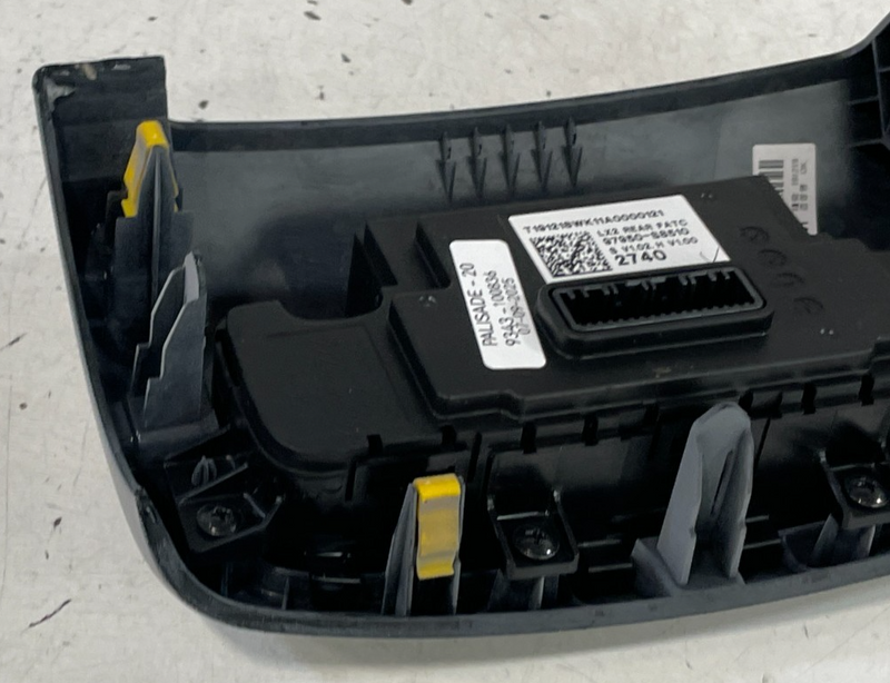 Load image into Gallery viewer, 20-22 HYUNDAI PALISADE REAR A/C HEATER TEMP CLIMATE CONTROL SWITCH PANEL #100836