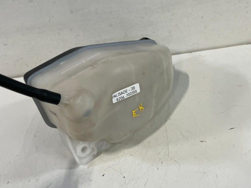 Load image into Gallery viewer, 19-25 HYUNDAI PALISADE RADIATOR COOLANT RESERVOIR RECOVERY TANK BOTTLE # 102355