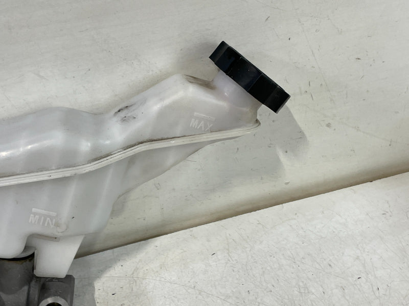 Load image into Gallery viewer, 2020-2025 HYUNDAI PALISADE BRAKE MASTER CYLINDER RESERVOIR BOOSTER TANK # 100840