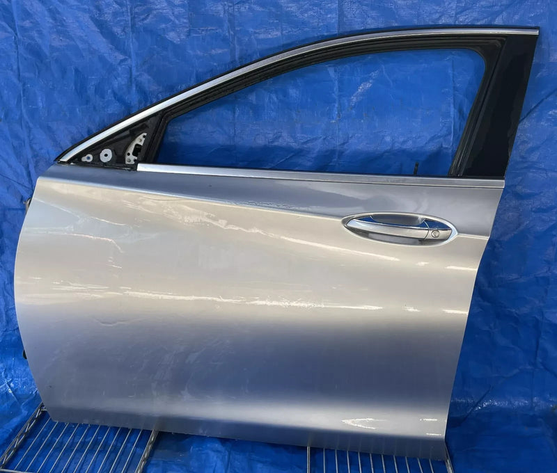 Load image into Gallery viewer, INFINITI QX30 FRONT LEFT SIDE DOOR SHELL SILVER (KY0) 2017 - 2019 # MR10-DRU1612
