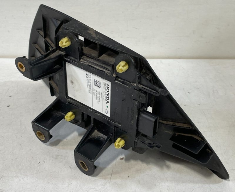 Load image into Gallery viewer, 22-23 HONDA CIVIC EX SEDAN REAR RIGHT BLIND SPOT RADAR SENSOR W/ BRACKET # 96128
