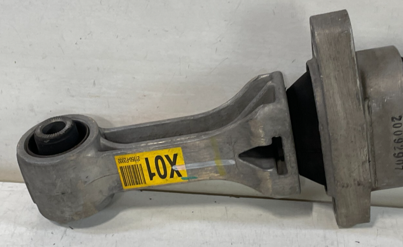Load image into Gallery viewer, HYUNDAI ELANTRA KONA VELOSTER ENGINE MOTOR MOUNT TORQUE ARM ROLL ROD 2.0L #99329