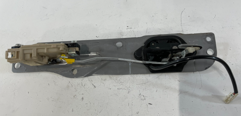 Load image into Gallery viewer, 09-20 NISSAN 370Z COUPE LIFTGATE BACK DOOR LOCK ACTUATOR COVER BRACKET # 82519