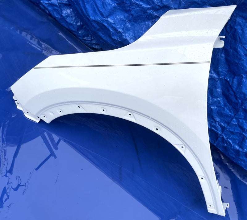 Load image into Gallery viewer, NISSAN ROGUE FRONT LEFT DRIVER SIDE FENDER ASSEMBLY WHITE (QAK) 21-25 # 106877