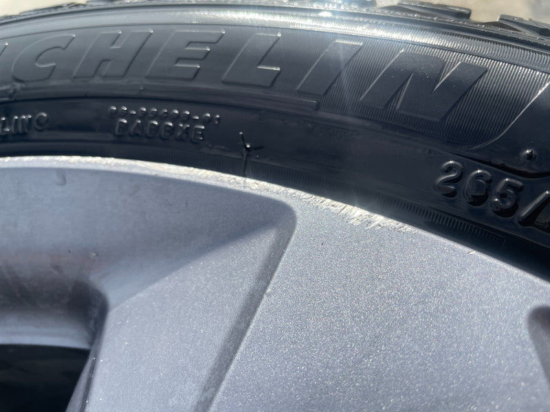 Load image into Gallery viewer, HONDA PASSPORT TOURING 20X8.5J ET55 WHEEL RIM W/ TIRE 3.5L ONLY#1 19-21 # 105291