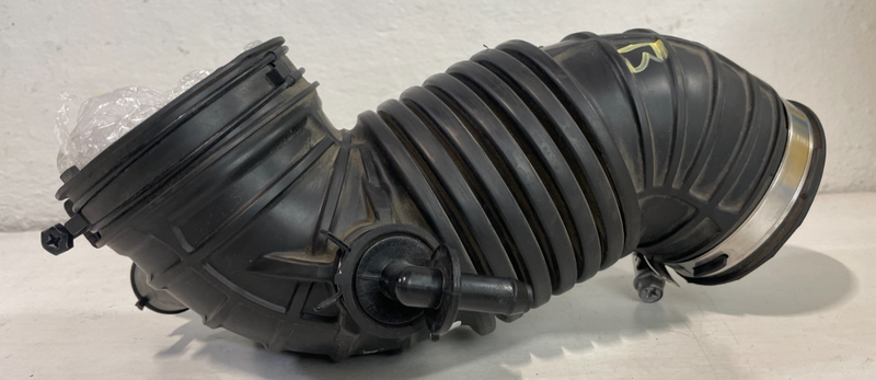 Load image into Gallery viewer, 2022-2025 HYUNDAI TUCSON ENGINE AIR CLEANER INTAKE HOSE TUBE PIPE 2.5L # 104832