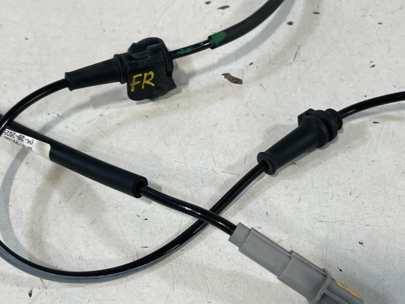 Load image into Gallery viewer, 20-25 HYUNDAI PALISADE FRONT RIGHT PASSENGER SIDE ABS WHEEL SPEED SENSOR # 99168