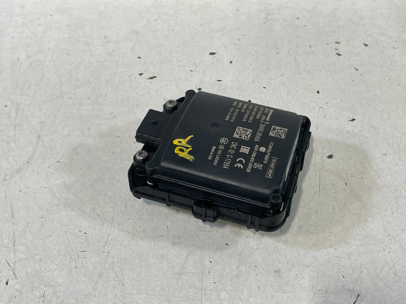 Load image into Gallery viewer, 2019 - 2021 INFINITI QX50 REAR LH OR RH BLIND SPOT RADAR WARNING SENSOR # 98799
