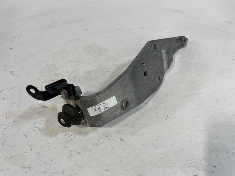 Load image into Gallery viewer, 16-22 HONDA HR-V FRONT LEFT DRIVER SIDE AIR CLEANER STAY MOUNT BRACKET # 89122