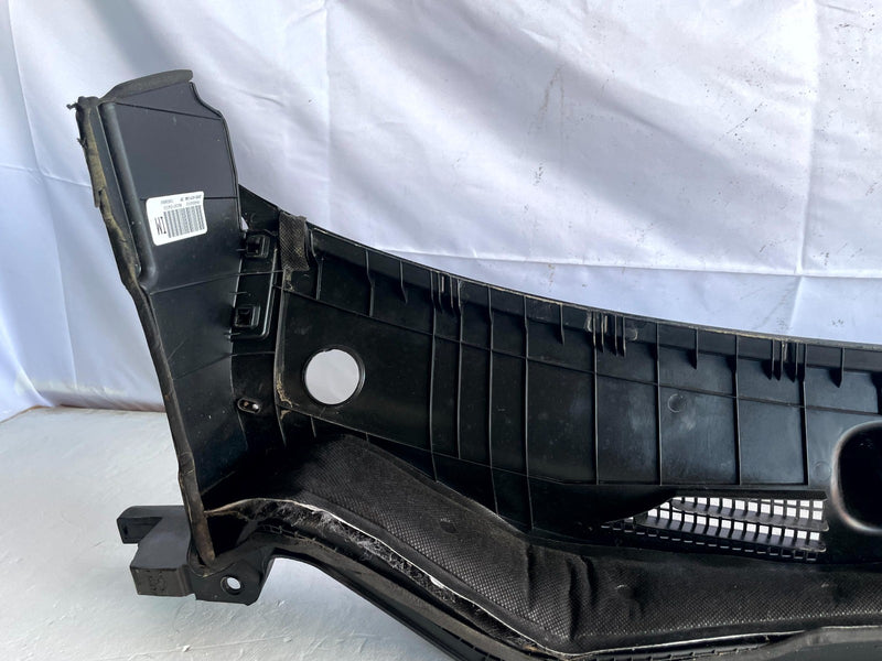 Load image into Gallery viewer, 2023-2025 KIA SPORTAGE FRONT WINDSHIELD COWL PANEL VENT GRILLE COVER # 106661