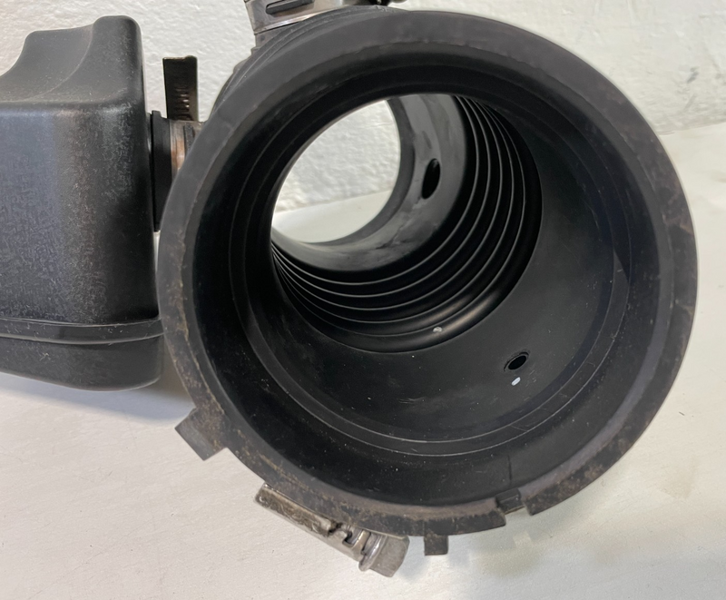 Load image into Gallery viewer, 2020-2025 HYUNDAI PALISADE ENGINE AIR CLEANER INTAKE HOSE TUBE PIPE 3.8L #104748