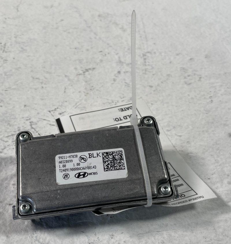 Load image into Gallery viewer, 2024-2025 HYUNDAI TUCSON SANTA CRUZ FRONT WINDSHIELD LANE ASSIST CAMERA # 105927