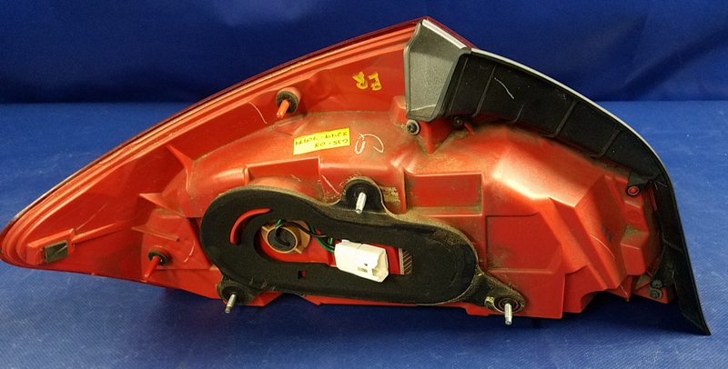 Load image into Gallery viewer, 07-13 INFINITI G25 G35 G37 Q40 SEDAN RIGHT SIDE TAIL LIGHT QUARTER PANEL # 70984