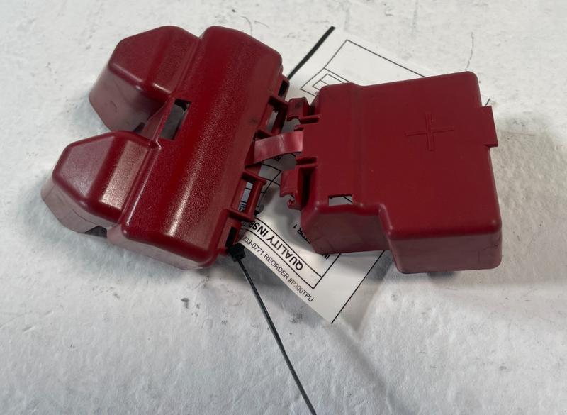 Load image into Gallery viewer, 2019-2025 INFINITI QX50 POSITIVE BATTERY TERMINAL COVER 2.0L 24345-5NA0A #106463