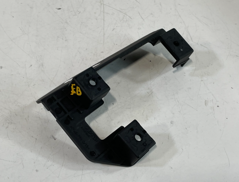 Load image into Gallery viewer, 20-22 HYUNDAI PALISADE REAR LEFT BLIND SPOT RADAR SENSOR MODULE BRACKET # 102209