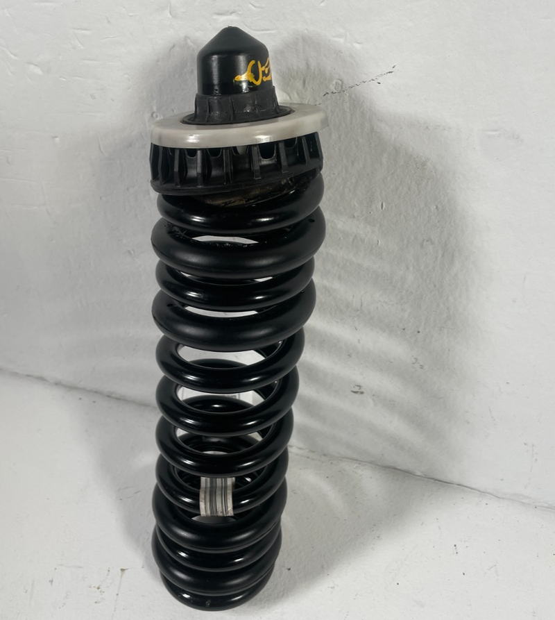 Load image into Gallery viewer, 2021-2025 BMW G82 M4 REAR LEFT OR RIGHT SIDE SUSPENSION COIL SPRING # 105673
