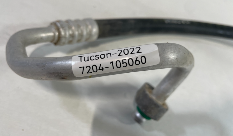 Load image into Gallery viewer, 22-25 HYUNDAI TUCSON A/C AIR CONDITIONING DISCHARGE HOSE TUBE LINE 2.5L # 105060