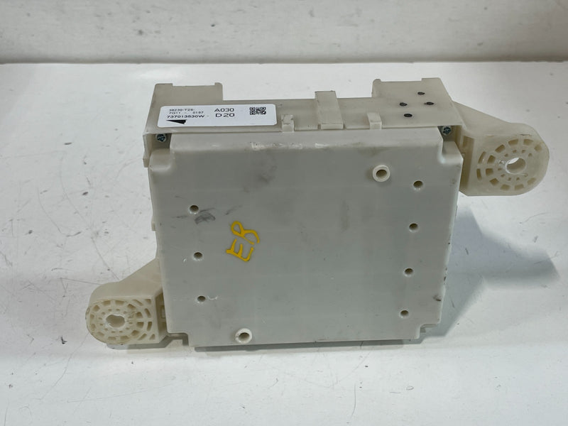 Load image into Gallery viewer, 2017 - 2020 ACURA MDX REAR FUSE RELAY CABIN JUNCTION BOX 38230-TZ5-A030 # 102746