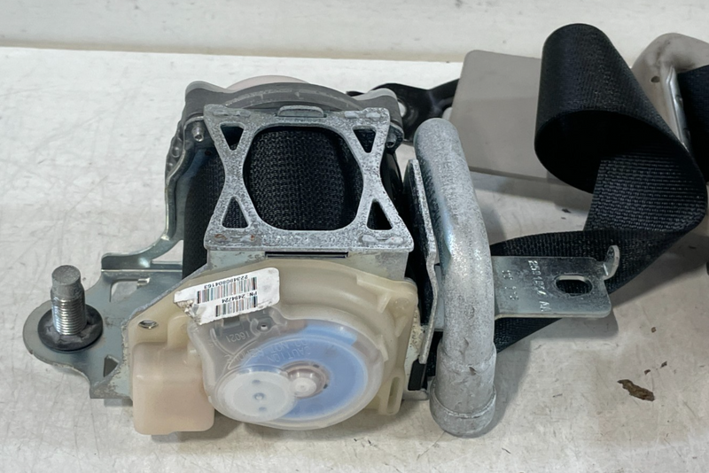 Load image into Gallery viewer, 2016 - 2021 HONDA CIVIC FRONT RIGHT PASSENGER SIDE SEAT BELT RETRACTOR # 99520