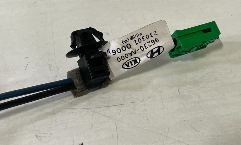 Load image into Gallery viewer, 2021 - 2025 HYUNDAI ELANTRA ROOF SHARK FIN ANTENNA MODULE 96210-AA000-EB # 93726