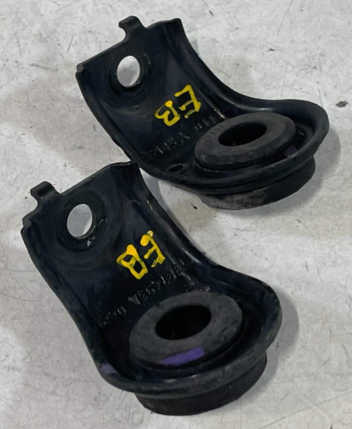 Load image into Gallery viewer, 2016-2021 HONDA CIVIC LEFT & RIGHT SIDE RADIATOR UPPER MOUNTING BRACKET # 99529