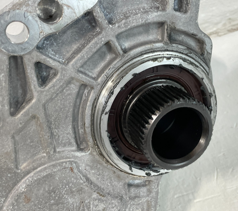 Load image into Gallery viewer, 21-25 HYUNDAI TUCSON AWD AUTO TRANSMISSION TRANSFER CASE 6K MILES 2.5L # 103852