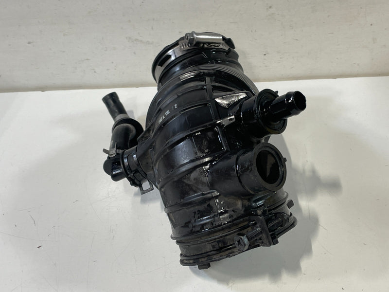 Load image into Gallery viewer, 20-25 HYUNDAI SANTA FE SONATA ENGINE AIR CLEANER INTAKE HOSE PIPE 2.5L # 101901