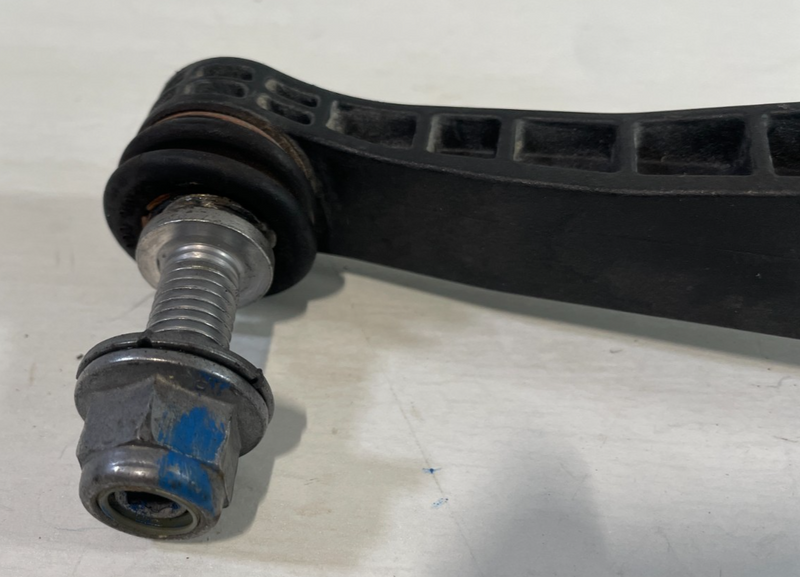 Load image into Gallery viewer, 20-26 CADILLAC CT5 FRONT LEFT SIDE ANTI ROLL STABILIZER SWAY BAR LINK # 104917