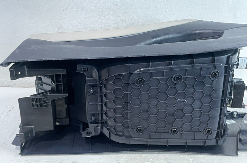 Load image into Gallery viewer, 2020-2022 HYUNDAI PALISADE CENTER CONSOLE STORAGE COMPARTMENT ASSEMBLY # 103635
