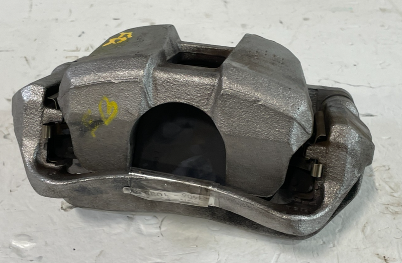 Load image into Gallery viewer, 2018 - 2025 HONDA ACCORD FRONT RIGHT BRAKE CALIPER W/ BRAKE PADS 1.5L # 103538