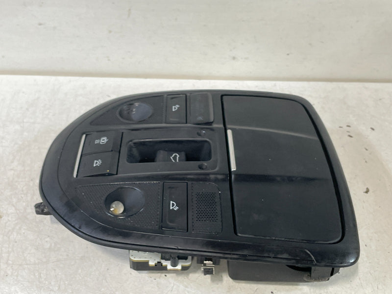 Load image into Gallery viewer, 2019-2024 GENESIS G70 ROOF OVERHEAD CONSOLE DOME READING LIGHT W/ SWITCH #101015