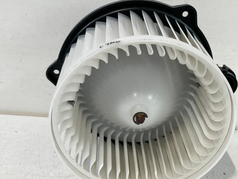 Load image into Gallery viewer, 2018 - 2023 KIA STINGER K900 AC A/C HEATER BLOWER W/ FAN MOTOR # 99701