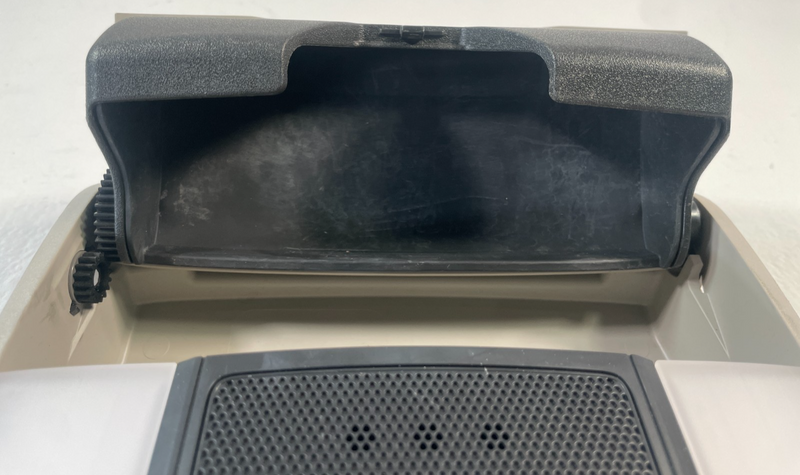 Load image into Gallery viewer, 2019 - 2022 INFINITI QX50 FRONT ROOF OVERHEAD CONSOLE DOME LIGHT LAMP # 106466