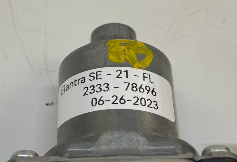 Load image into Gallery viewer, 2021-2023 HYUNDAI ELANTRA FRONT LEFT SIDE DOOR WINDOW REGULATOR MOTOR # 78696