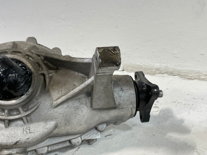 Load image into Gallery viewer, 2019 - 2023 GENESIS G70 RWD REAR DIFFERENTIAL AXLE CARRIER ASSEMBLY 2.0L #101102