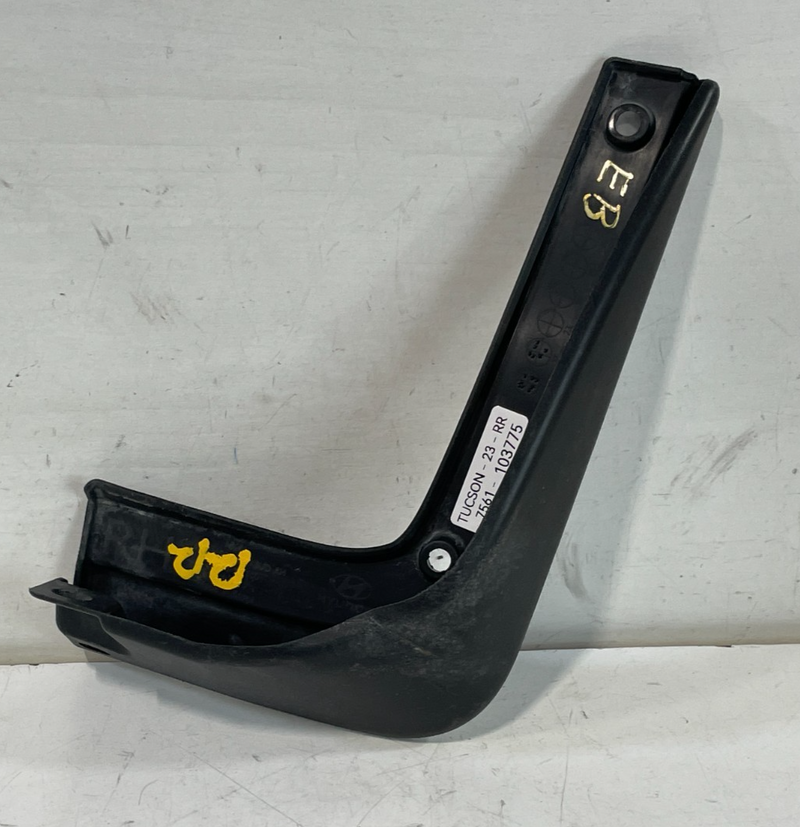 Load image into Gallery viewer, 2022-2024 HYUNDAI TUCSON REAR RIGHT SIDE MUD GUARD FLAP SPLASH SHIELD # 103775