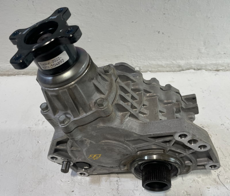 Load image into Gallery viewer, 21-25 HYUNDAI TUCSON AWD AUTO TRANSMISSION TRANSFER CASE 43K MILES 2.5L # 104892