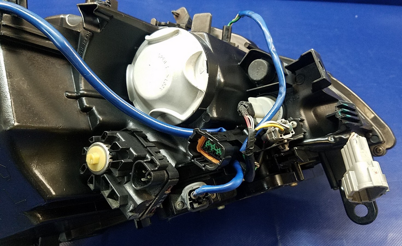Load image into Gallery viewer, 11-14 INFINITI M37 Q70 LEFT XENON HEADLIGHT HEADLAMP W/ ADAPTIVE # IG15-HDS762