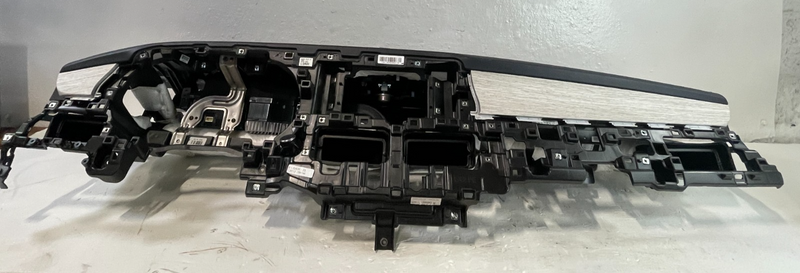 Load image into Gallery viewer, 2023-2025 HYUNDAI PALISADE INSTRUMENT PANEL PAD DASHBOARD ASSEMBLY # 104146