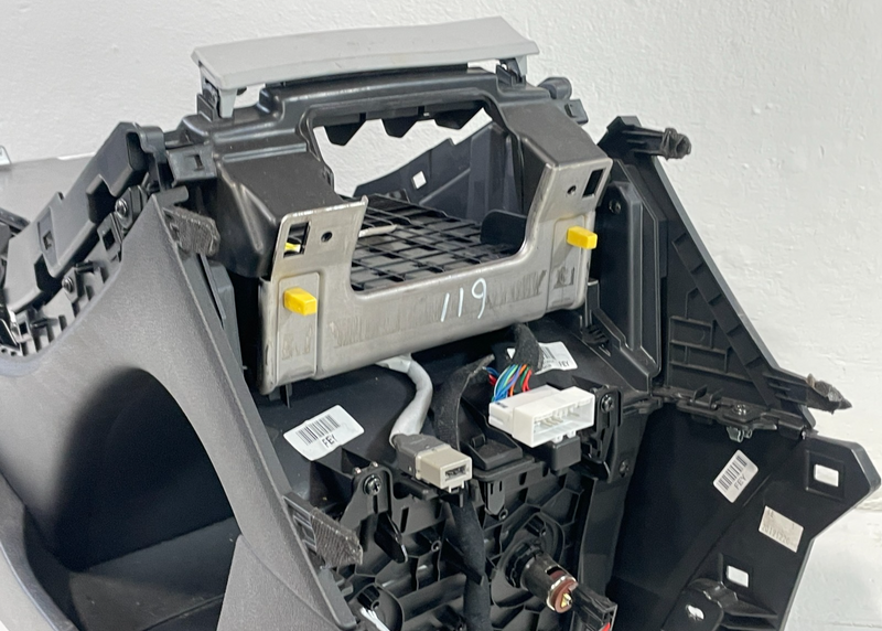 Load image into Gallery viewer, 2020-2022 HYUNDAI PALISADE CENTER CONSOLE LOWER BASE FRAME BODY BRACKET # 100912