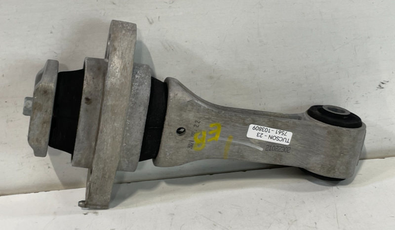 Load image into Gallery viewer, 22-25 HYUNDAI TUCSON SANTA CRUZ ENGINE MOUNT TORQUE ARM ROLL ROD 2.5L # 103809